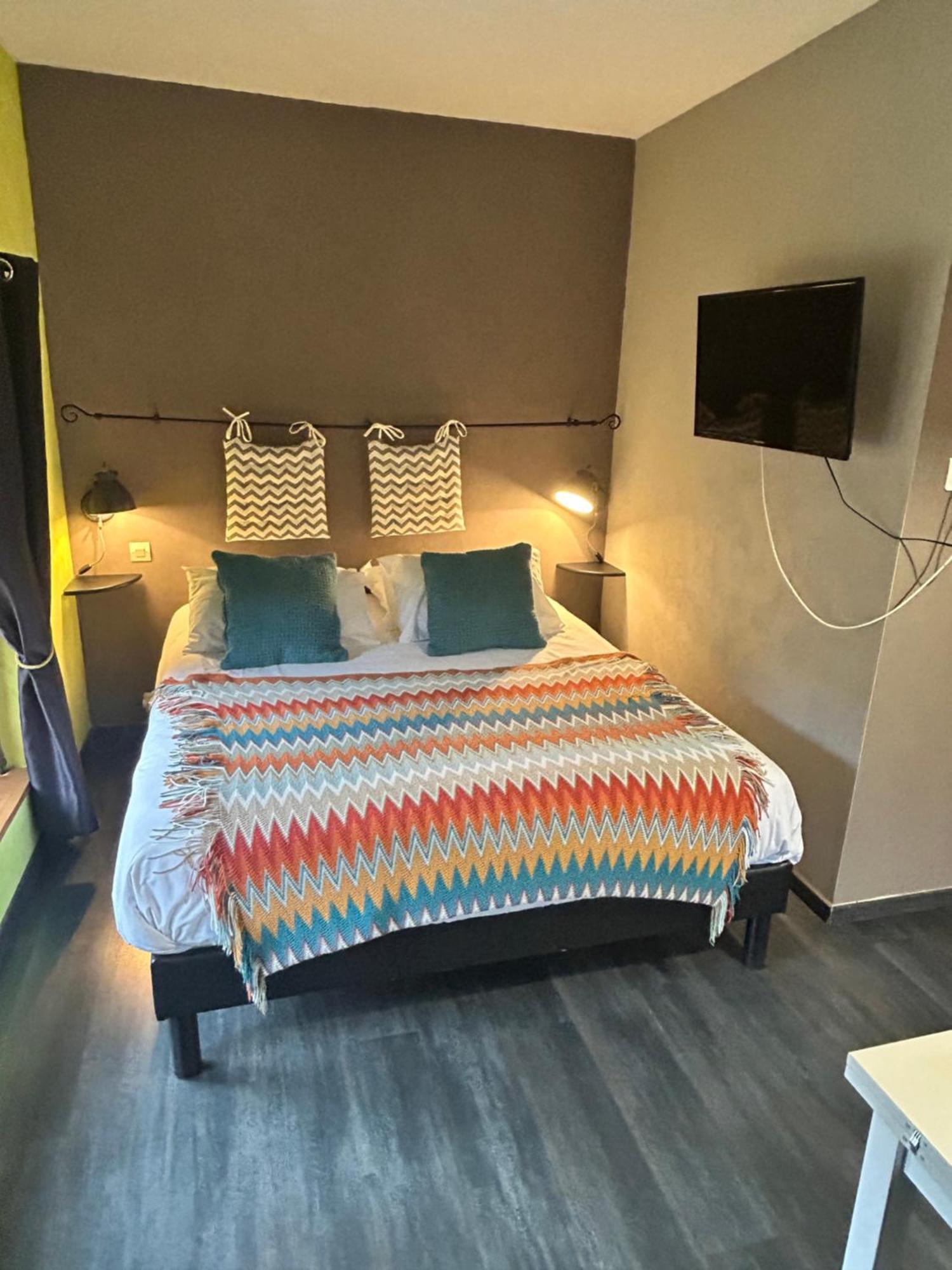 Le D'Tour Gourmand Bed & Breakfast Toulouse-le-Chateau Dış mekan fotoğraf