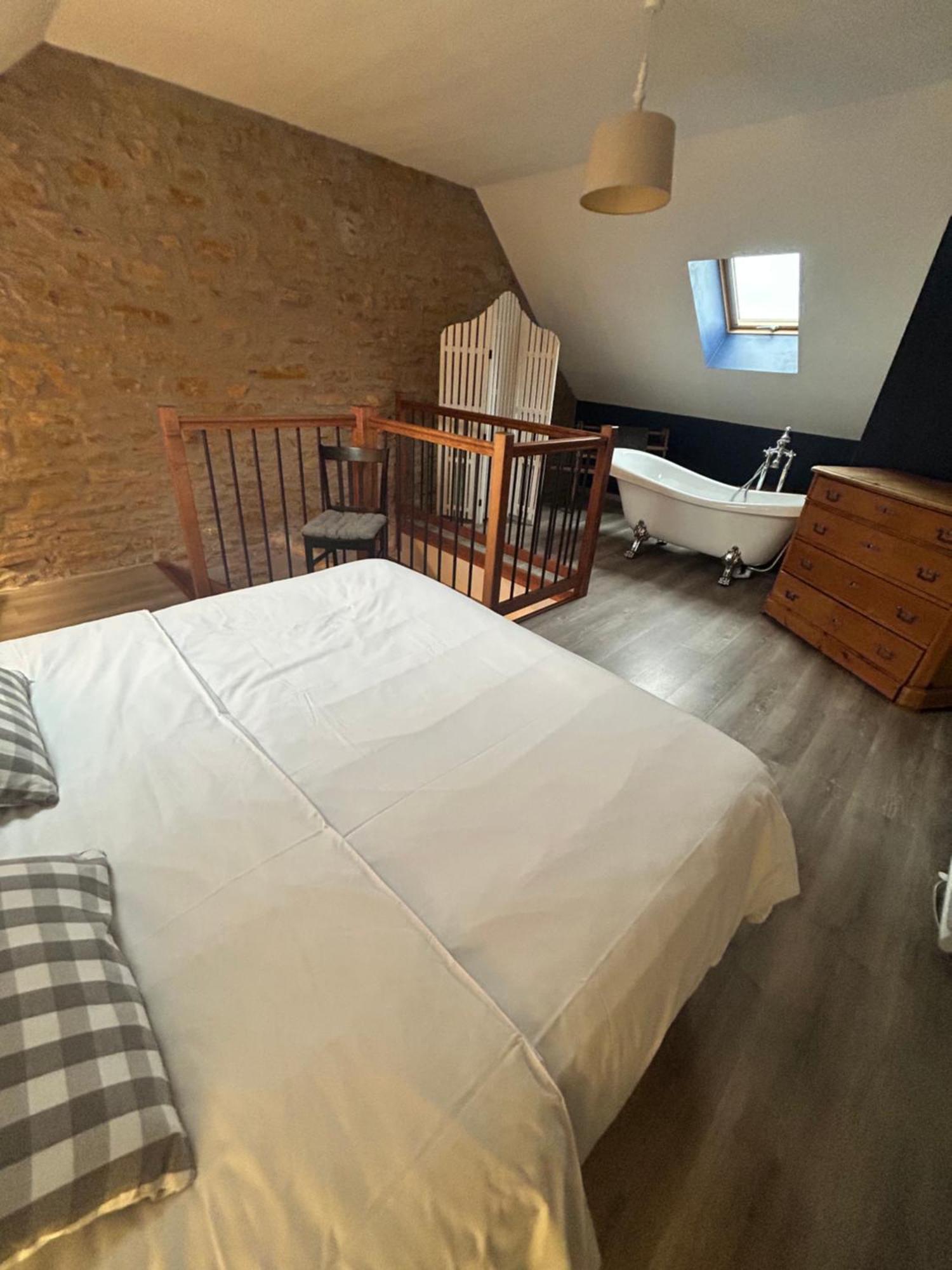 Le D'Tour Gourmand Bed & Breakfast Toulouse-le-Chateau Dış mekan fotoğraf